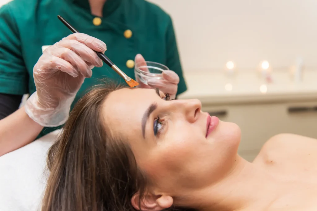 Peeling chemiczny w Biogenica medycyna estetyczna Poznań